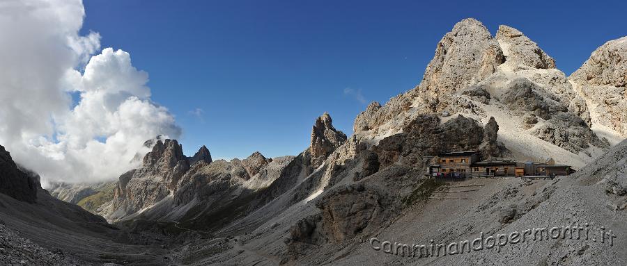 090 Panoramica sulla Val de Vajolet e Passo Principe.jpg